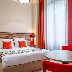 4* Apart Otel Adagio Patio Confluence